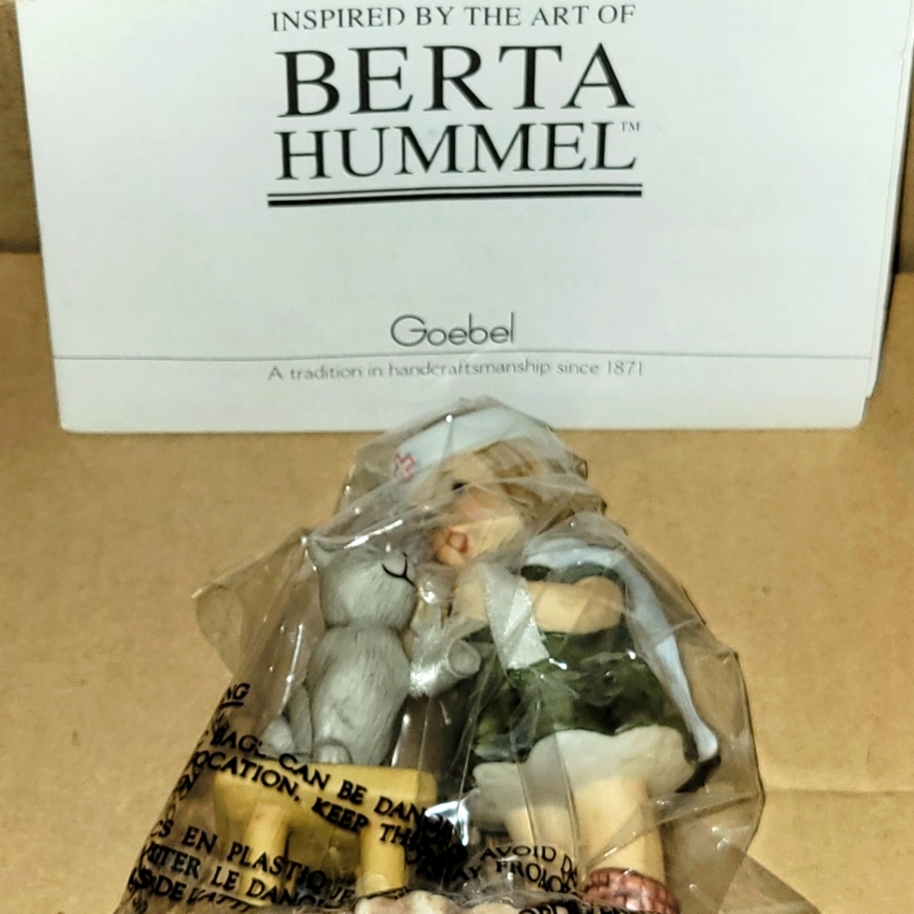 Berta Hummel Tender Loving Care BH25